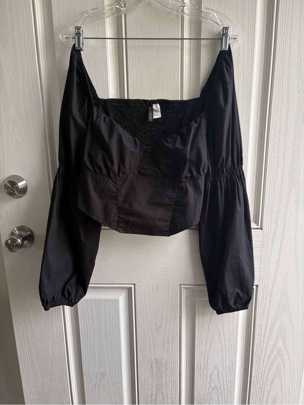 H&M Divided Black Cropped Puff Sleeve Blouse Size L